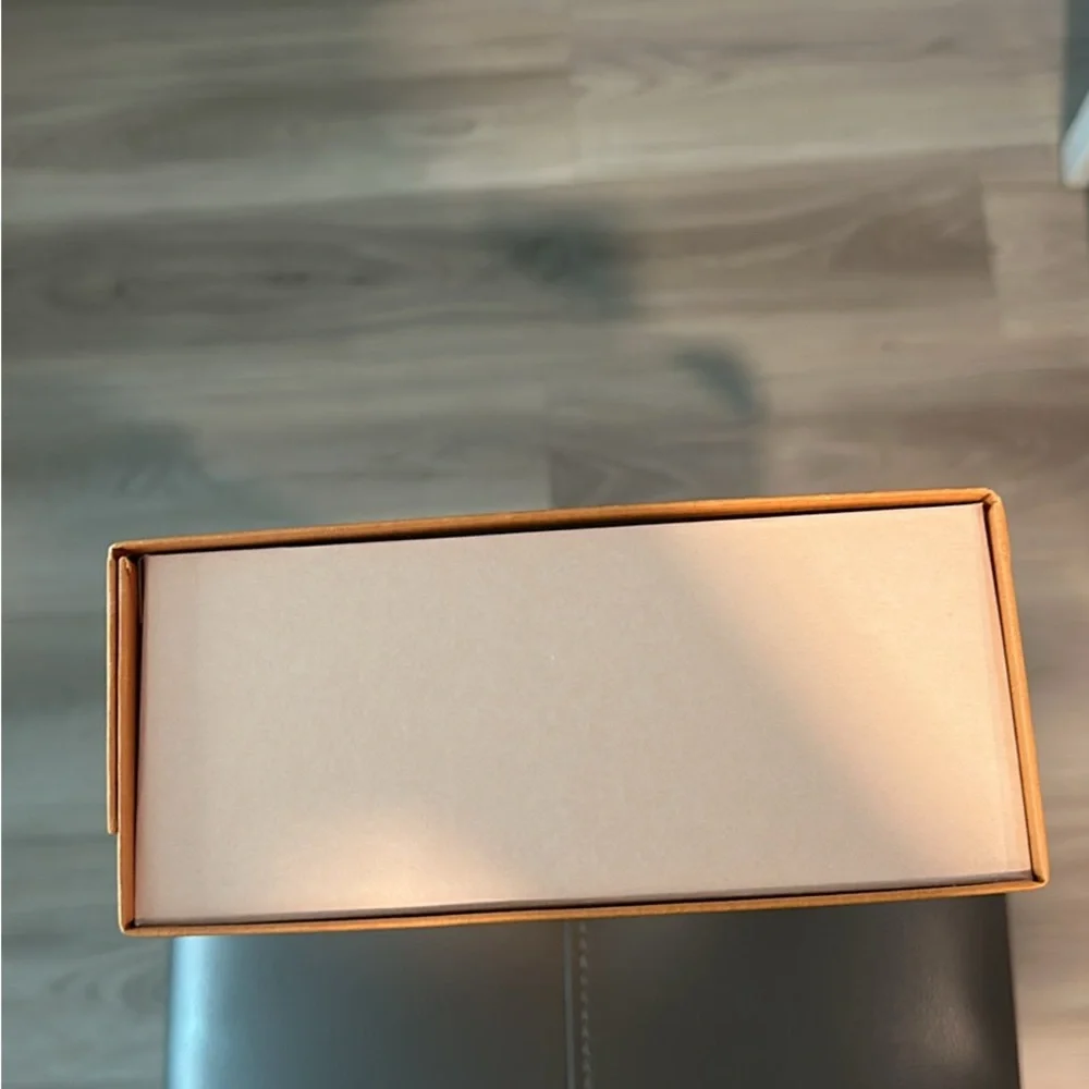 Louis Vuitton Signature Orange Box - Picture 8 of 8